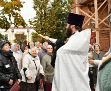 Установлен купол на колокольне храма Архангела Михаила в Талдоме