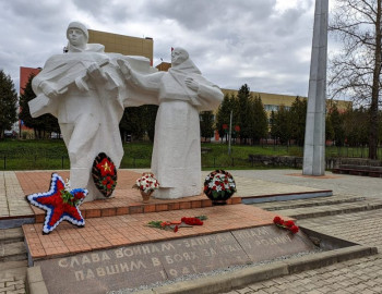 Памятник воинам - землякам в Запрудне