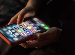 Во Франции депутаты поддержали закон о запрете соцсетей для детей